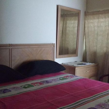 Yard Style Hotel Kingston Ngoại thất bức ảnh