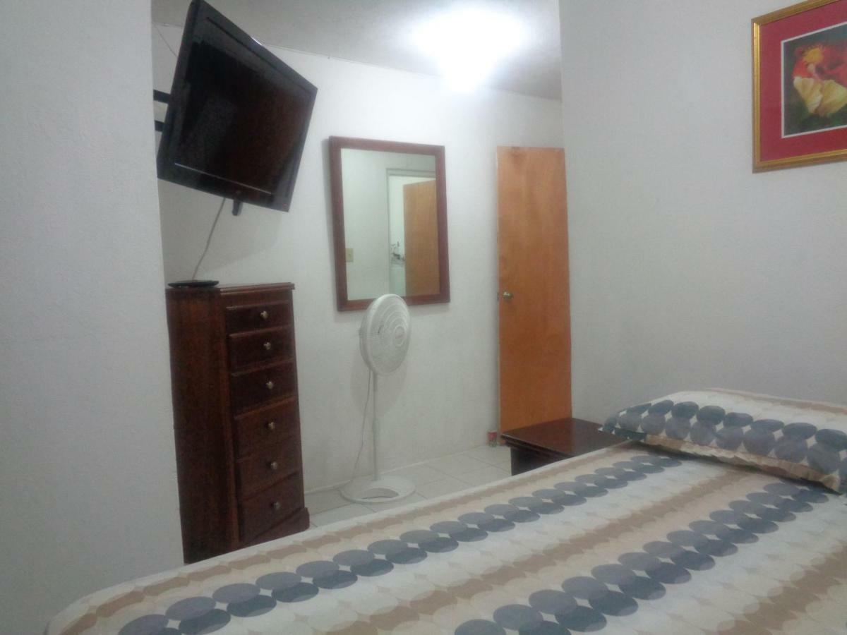 Yard Style Hotel Kingston Phòng bức ảnh