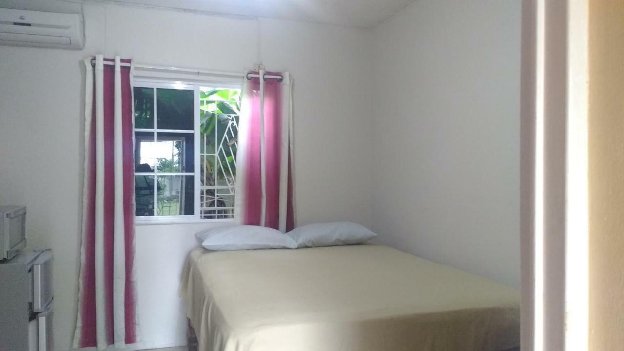 Yard Style Hotel Kingston Ngoại thất bức ảnh
