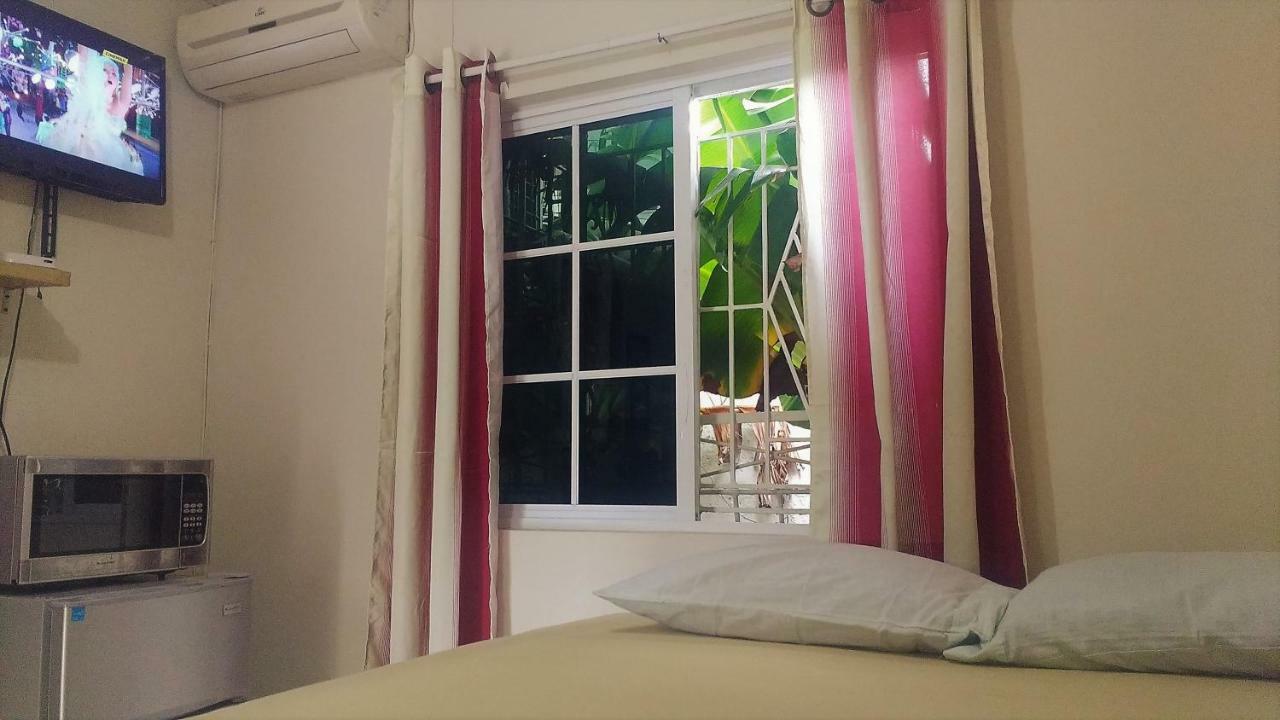 Yard Style Hotel Kingston Ngoại thất bức ảnh